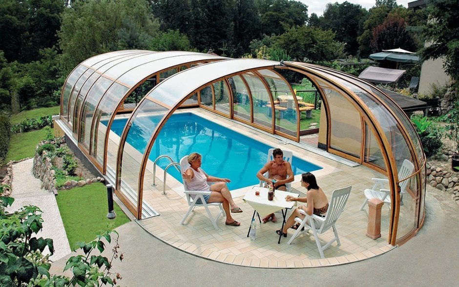 Крытый бассейн на участке