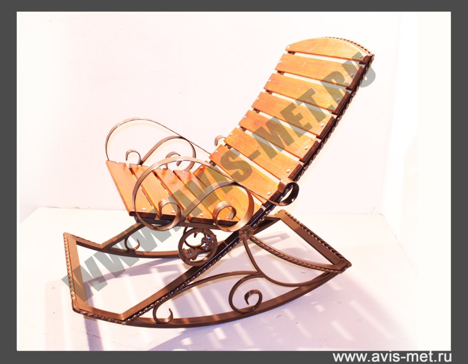 Кресло качалка на металлоконструкции