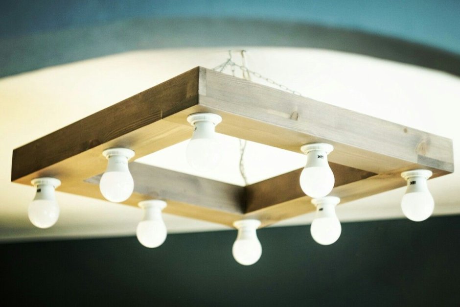 Светильник лофт из бруса