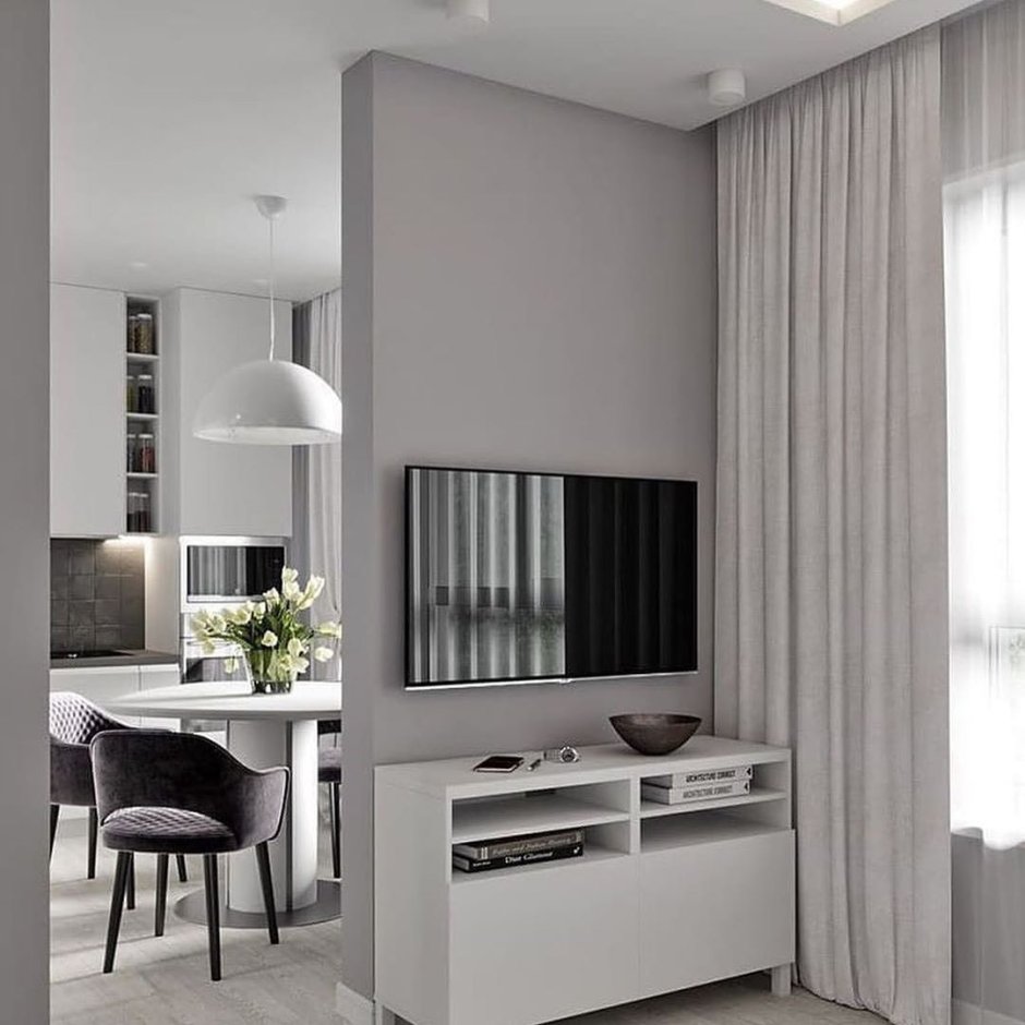 Интерьер студии 28кв с балконом