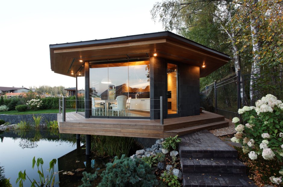 Беседка с комнатой отдыха