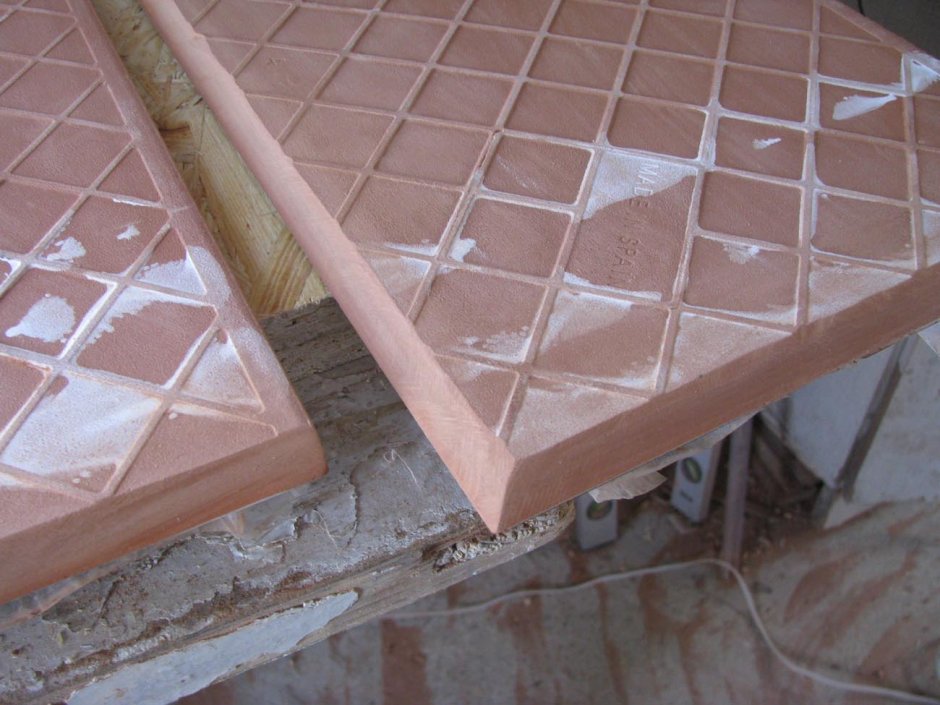 Столешница из керамогранита в ванную под раковину