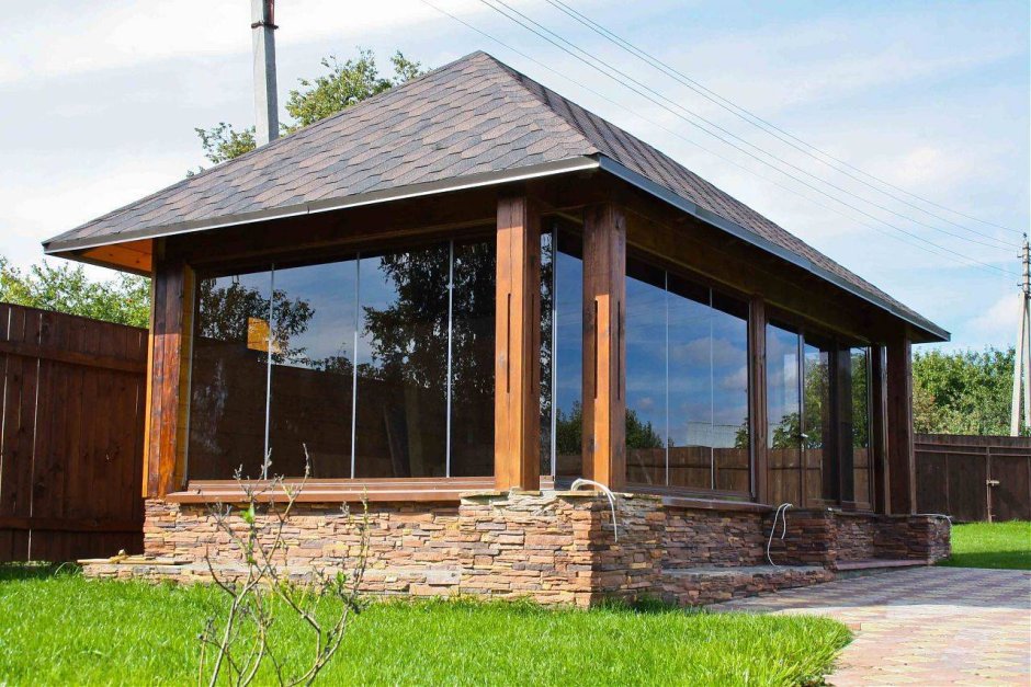 Уличная беседка стеклянная