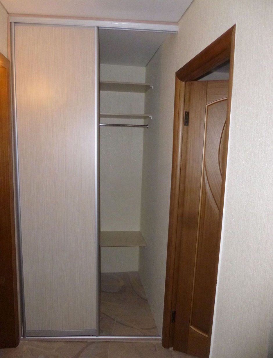 Прихожая в угол коридора