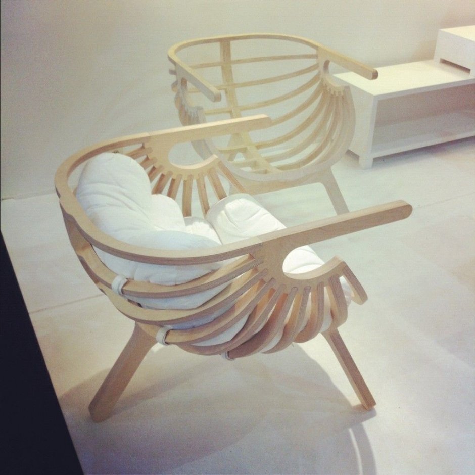 Scalloped Backrest Chair