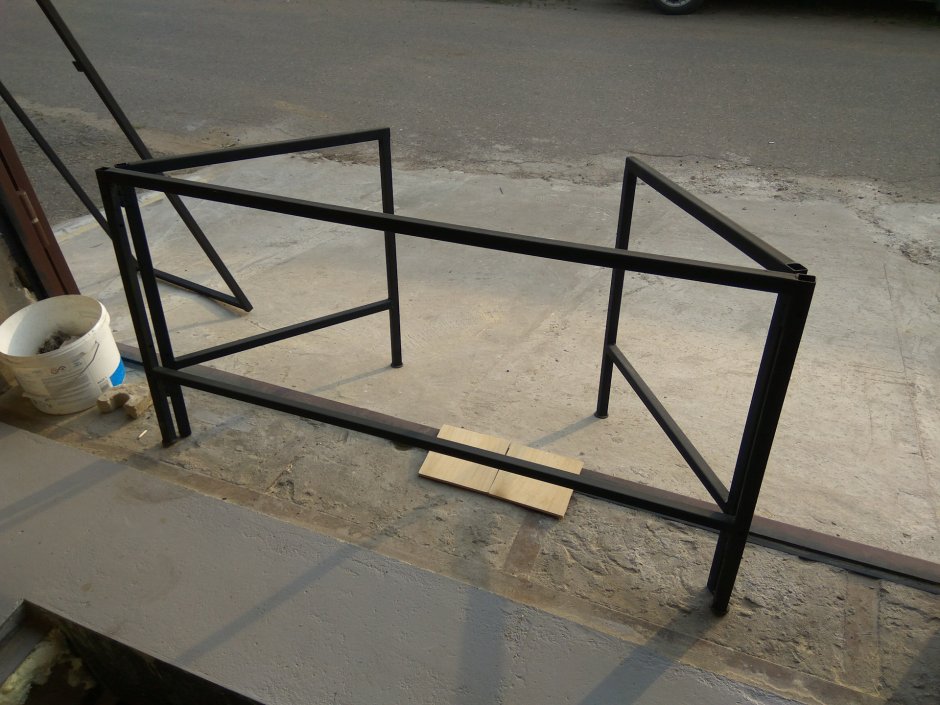 Раскладной стол из профильной трубы