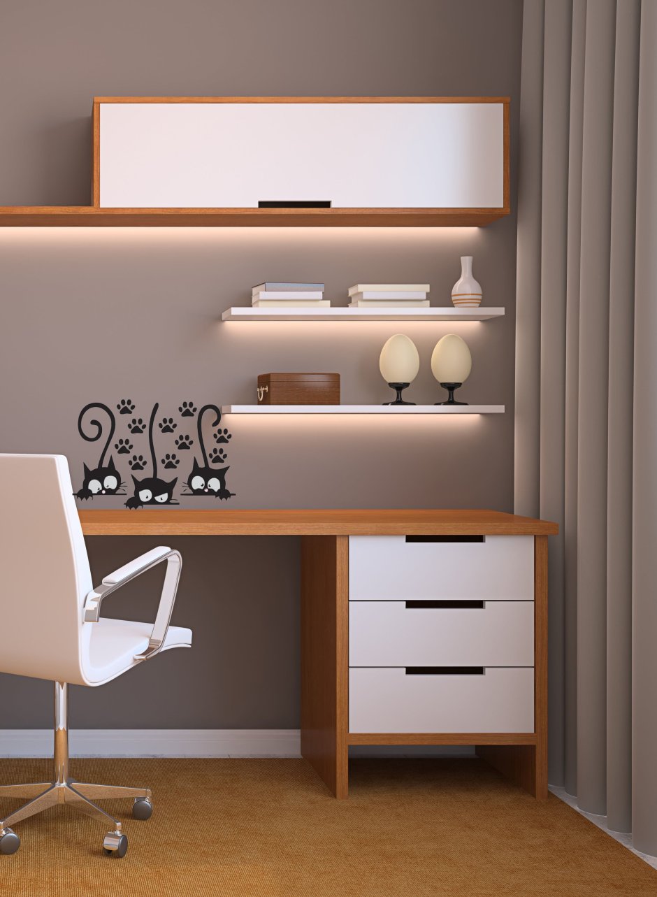 Полки над рабочим столом