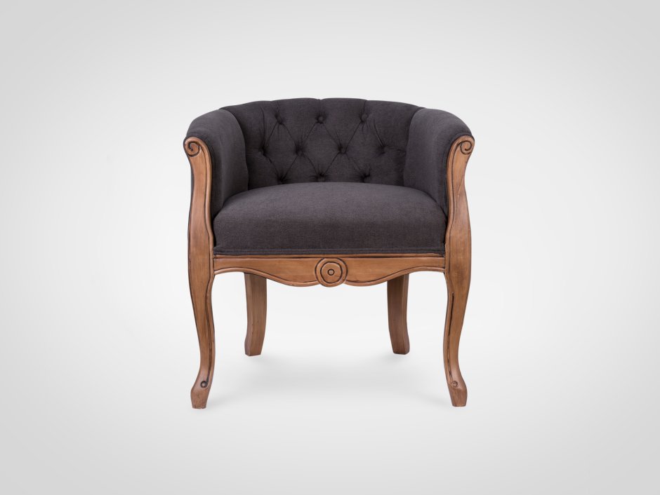 Кресло с деревянной спинкой