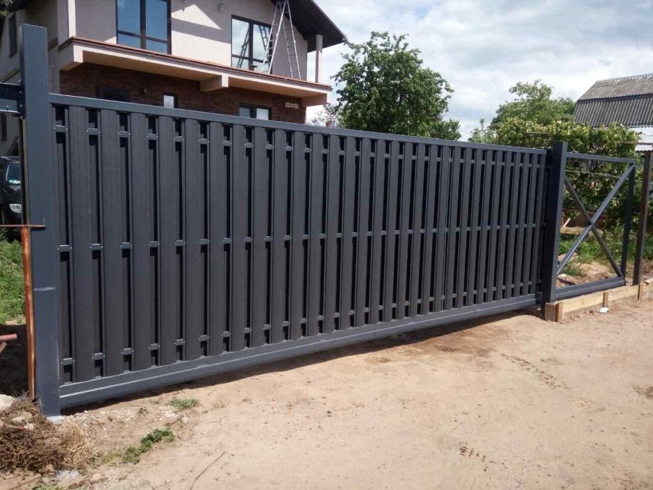 Ворота из евроштакетника распашные