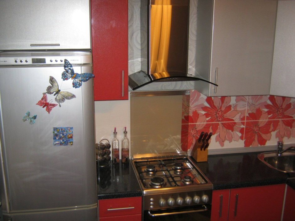 Мойка рядом с плитой