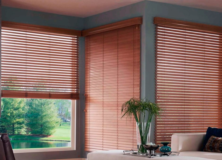 Деревянные жалюзи на окна