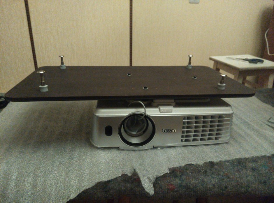 Полка для проектора