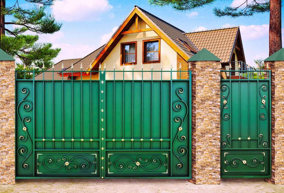 Античные кованые ворота Лев в кустах