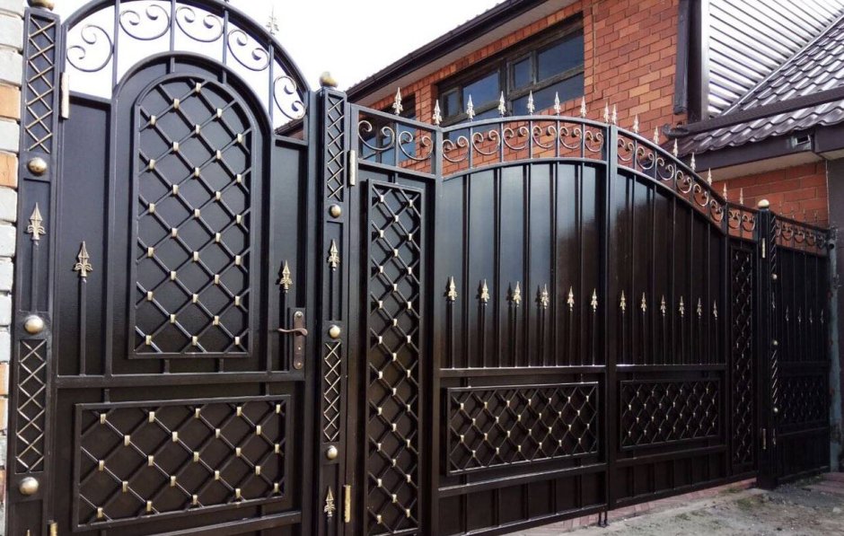 Рувита кованые ворота