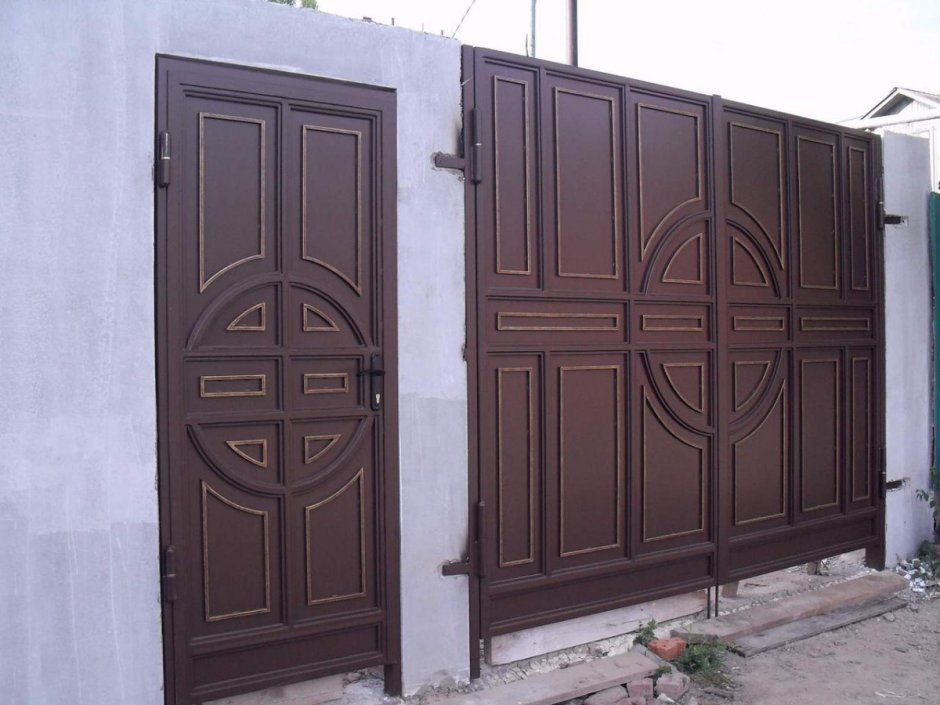 Ворота распашные метал