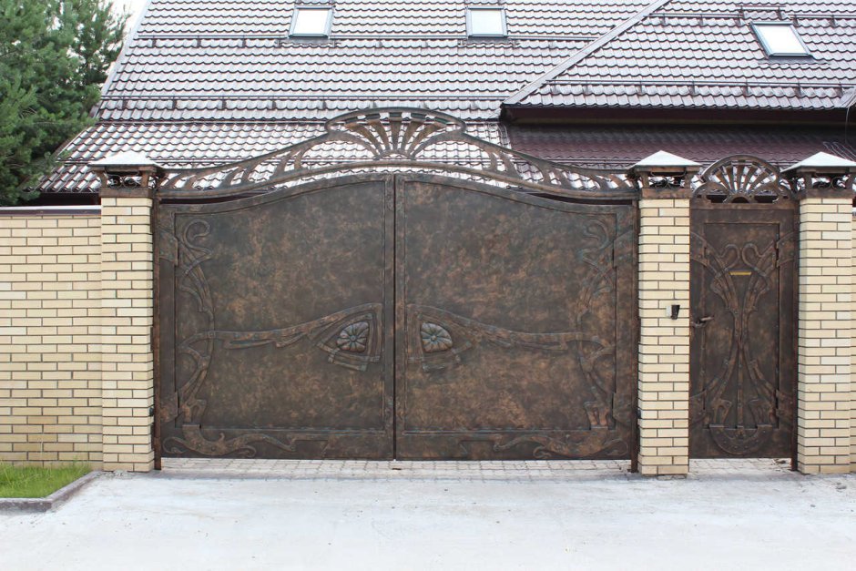 Красивые квадратные ворота