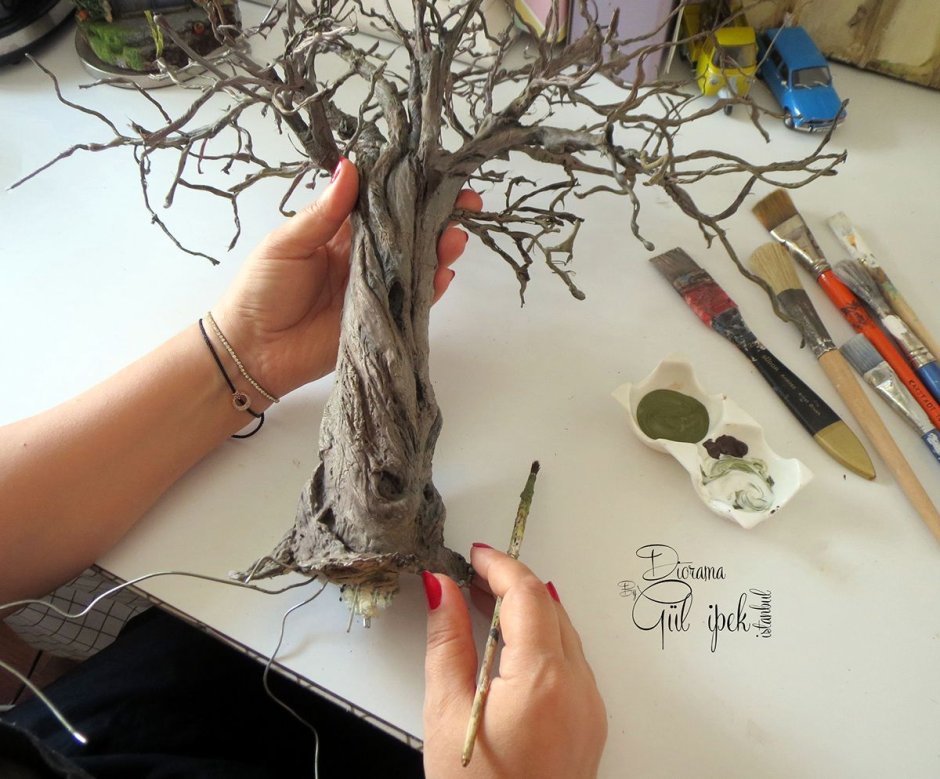 Ствол дерева из глины