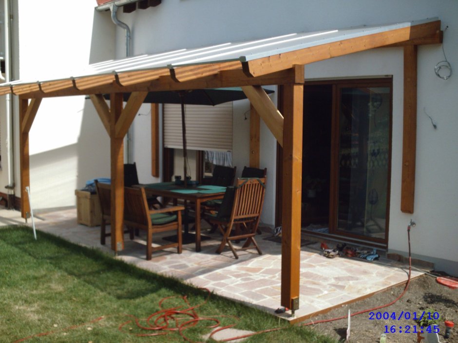 Терраса перед домом