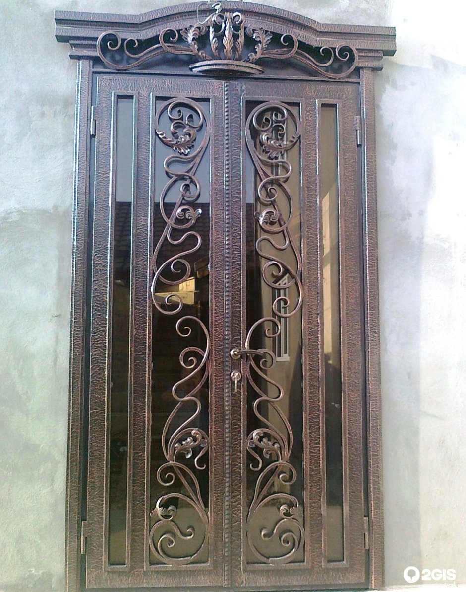 Кованые двери
