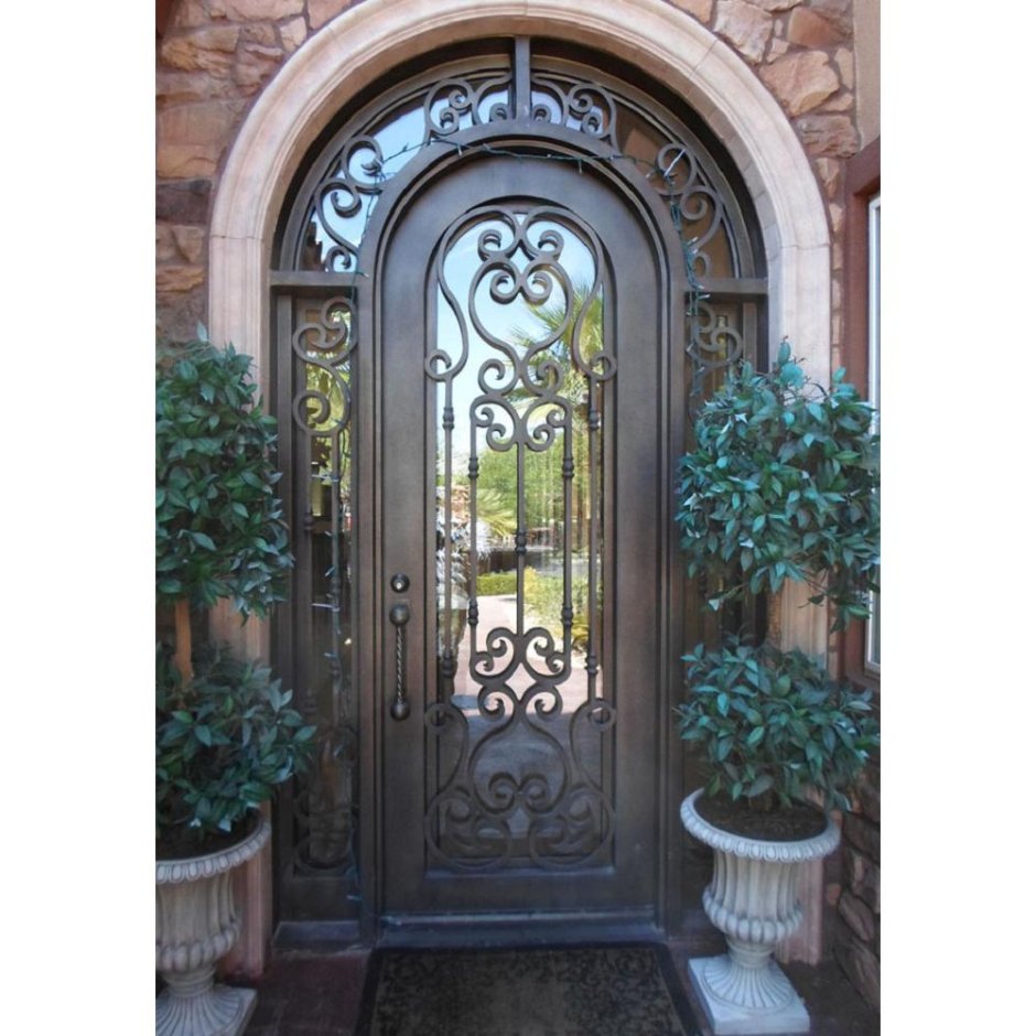 Кованые двери