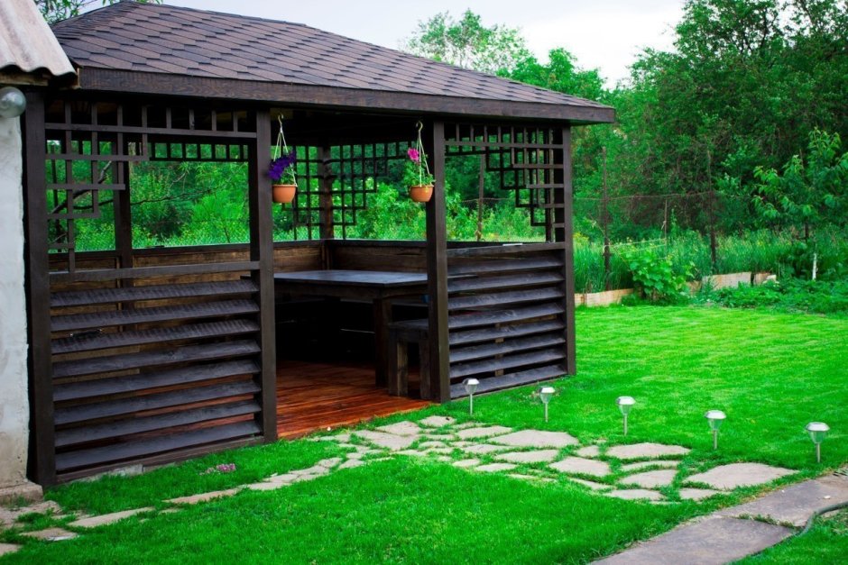 Беседка из горбыля