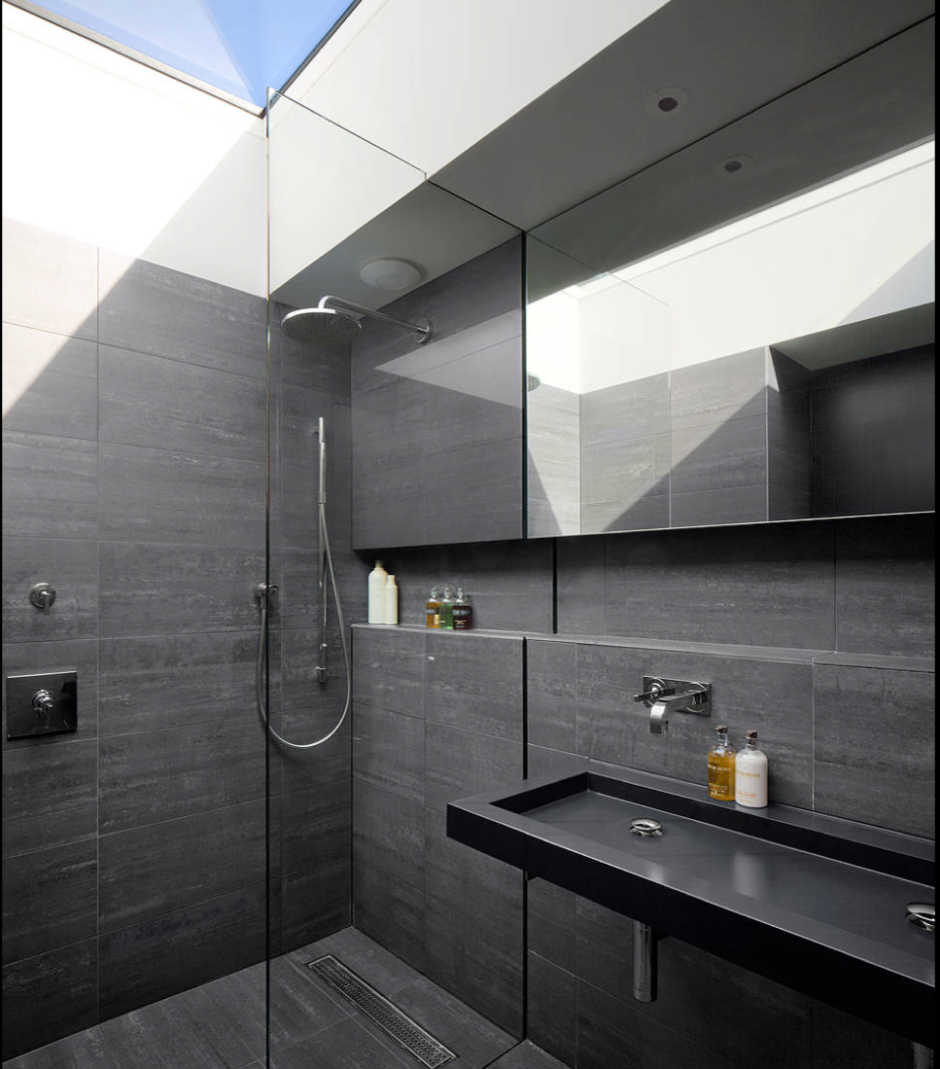 Ванная комната в сером стиле