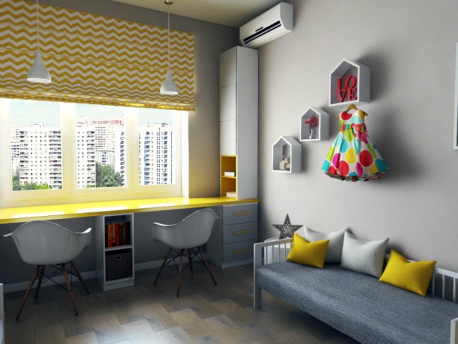 Стол для двоих детей у окна