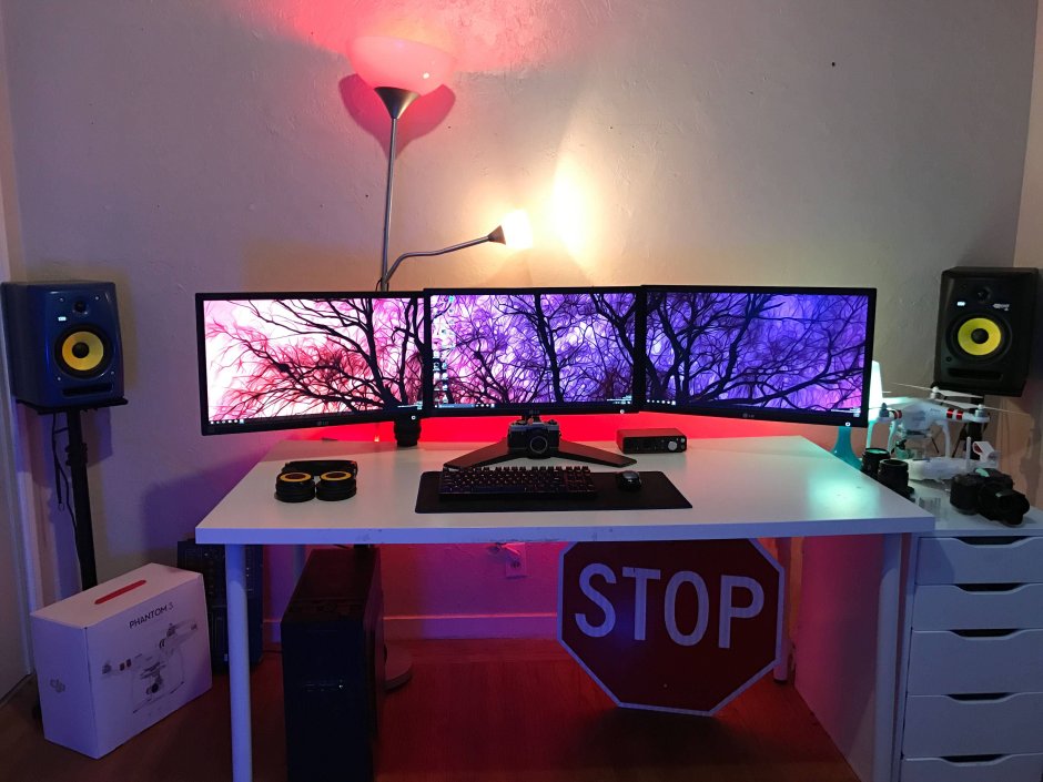 Разрисовать компьютерный стол