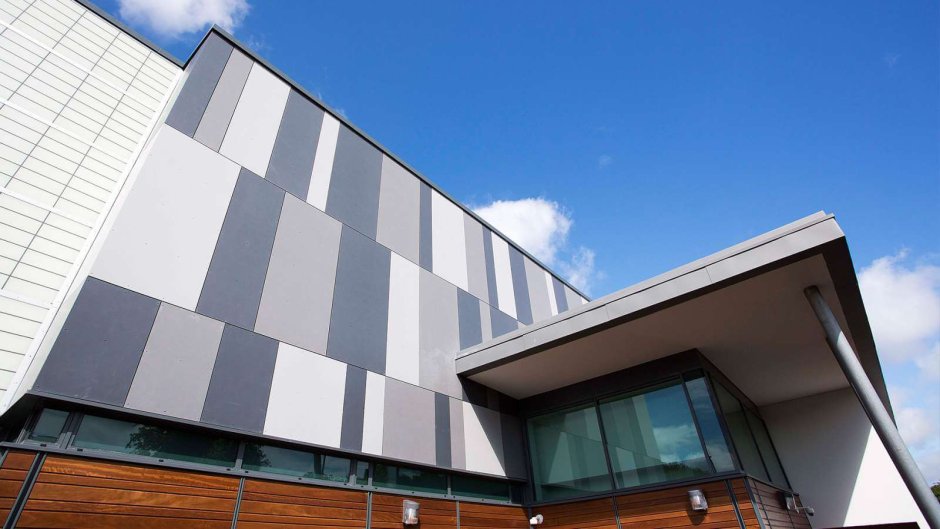 Современные фасады из алюкобонда