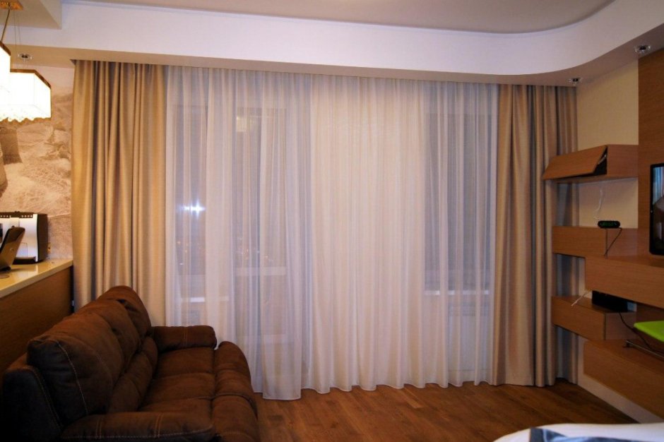 Тюль для зала без штор на потолочный карниз