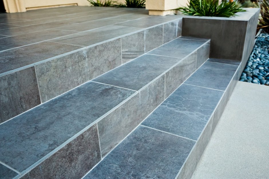 Крыльцо из керамогранита