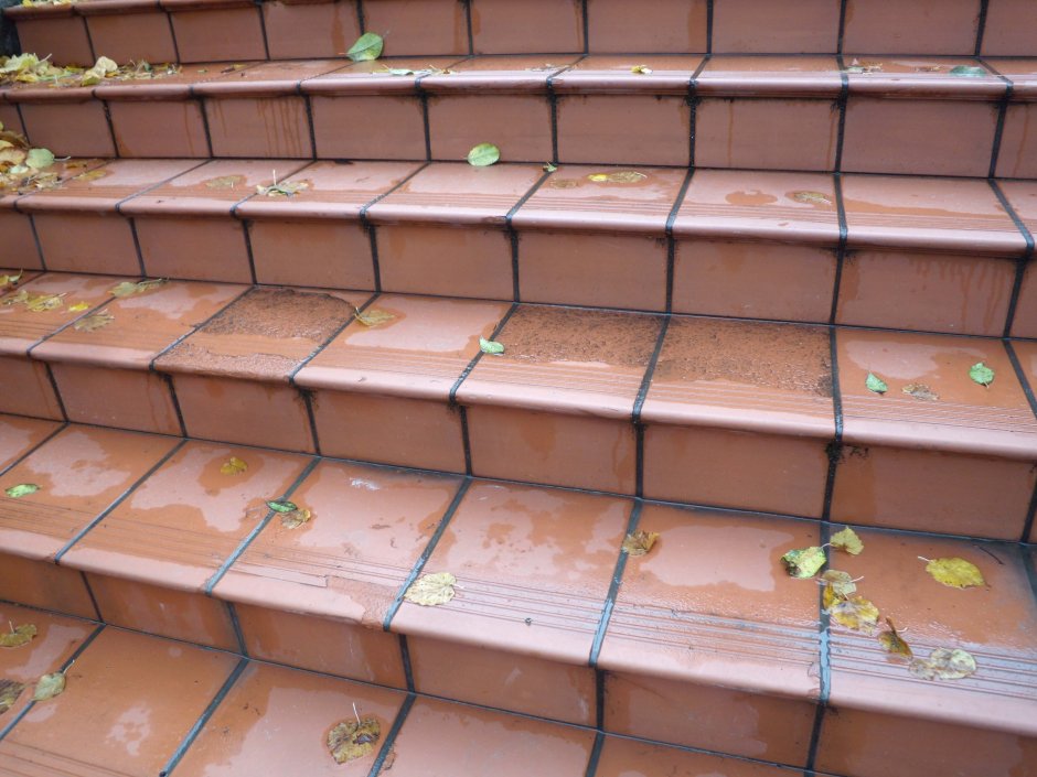 Плитка на лестничной площадке