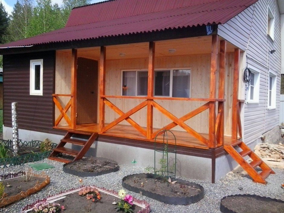 Дачный домик с террасой