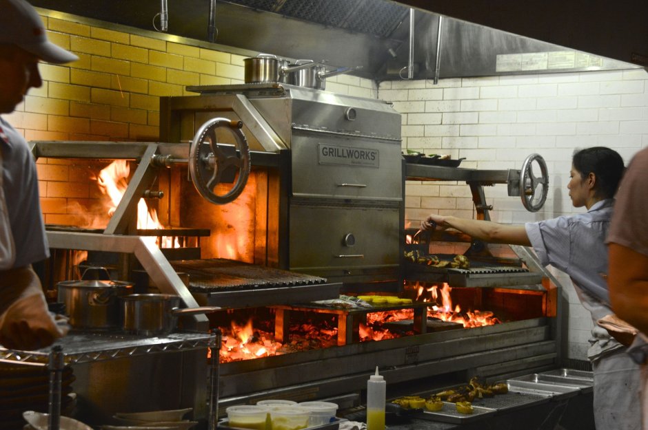 Печь мангал для ресторана