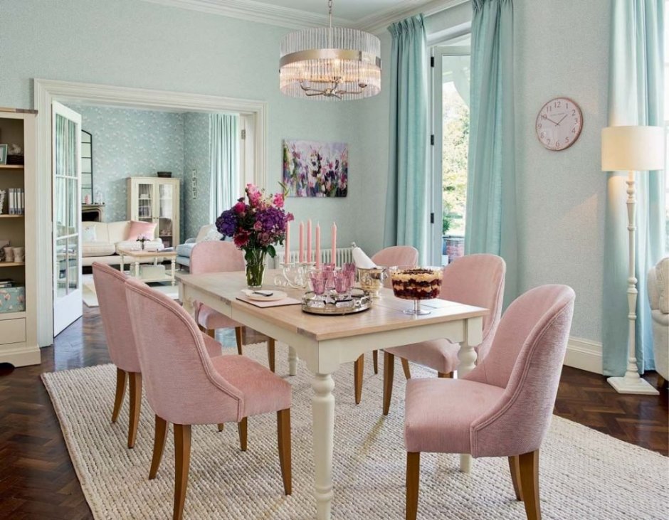 Кухня в пастельных тонах Неоклассика