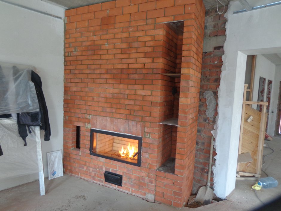 Камин кирпичный