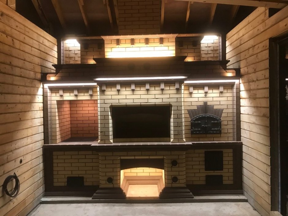 Камин отделанный камнем