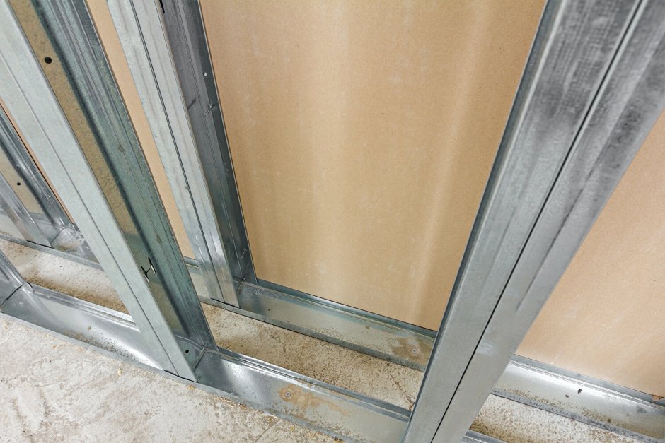 Перегородки из металлопрофиля под гипсокартон Кнауф