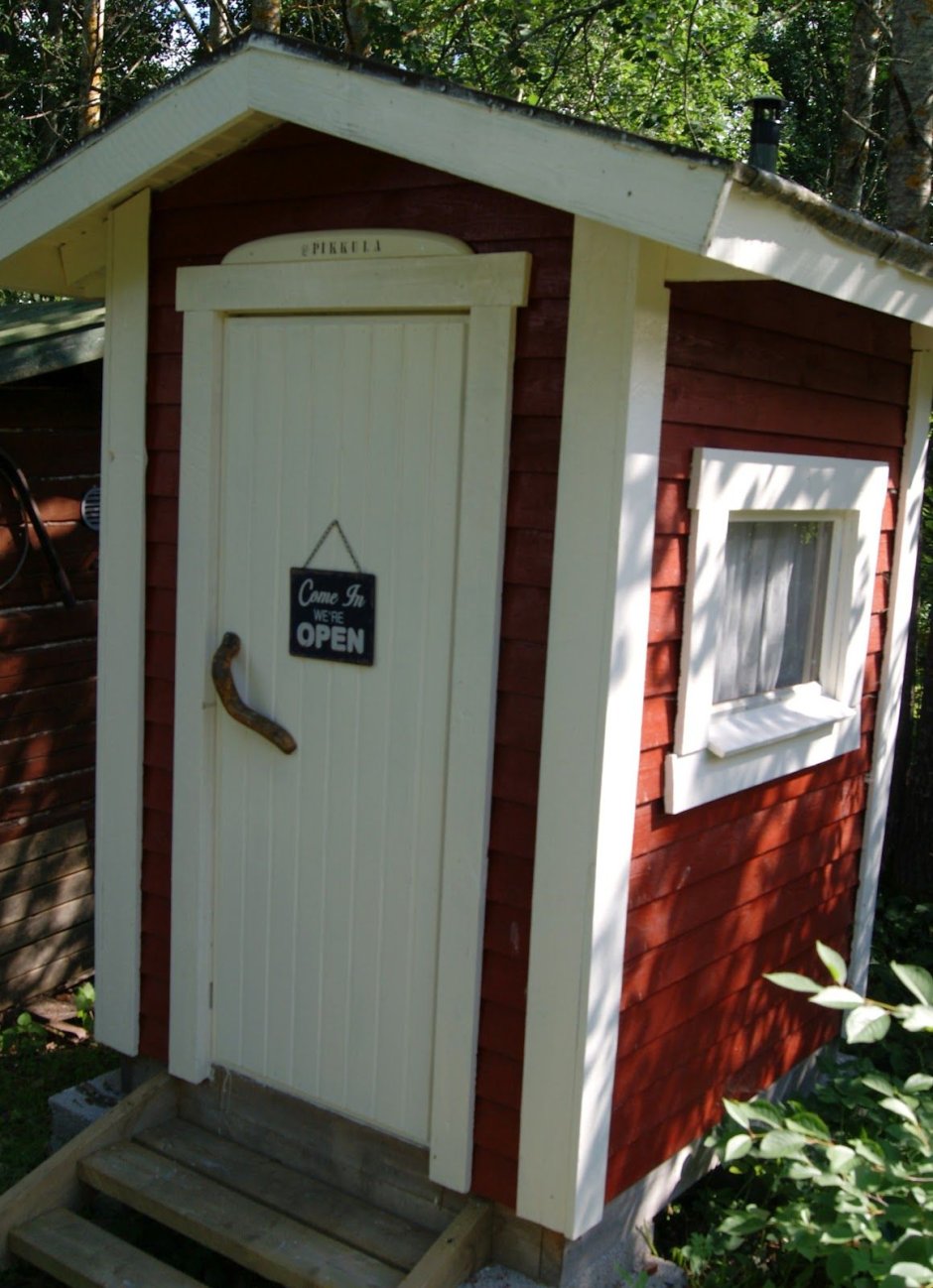 Уличный туалет в скандинавском стиле