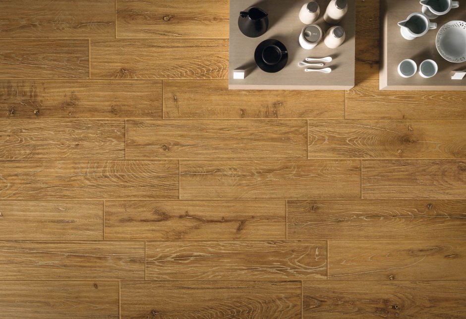 Италон под дерево