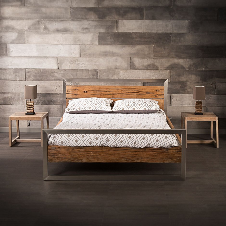 Кровать из металла и дерева