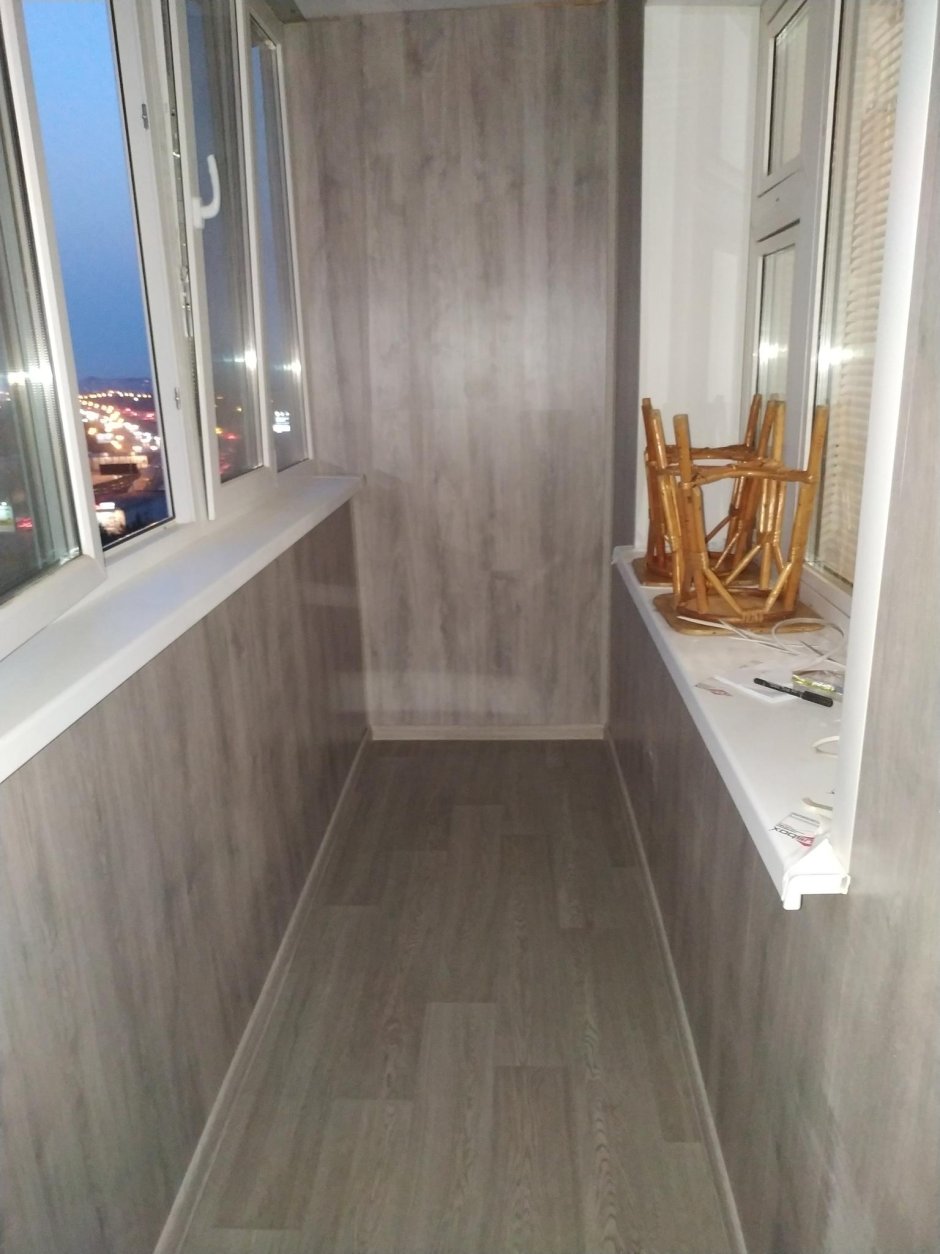 Обшивка балкона ламинатом