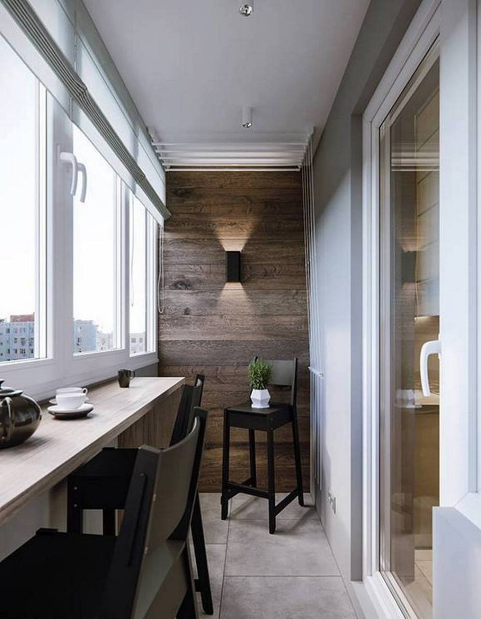 Отделка балкона ламинатом