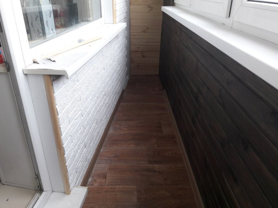 Отделка балкона камнем