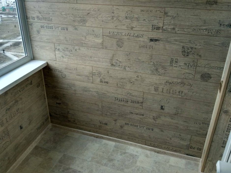 Отделка балкона ламинатом