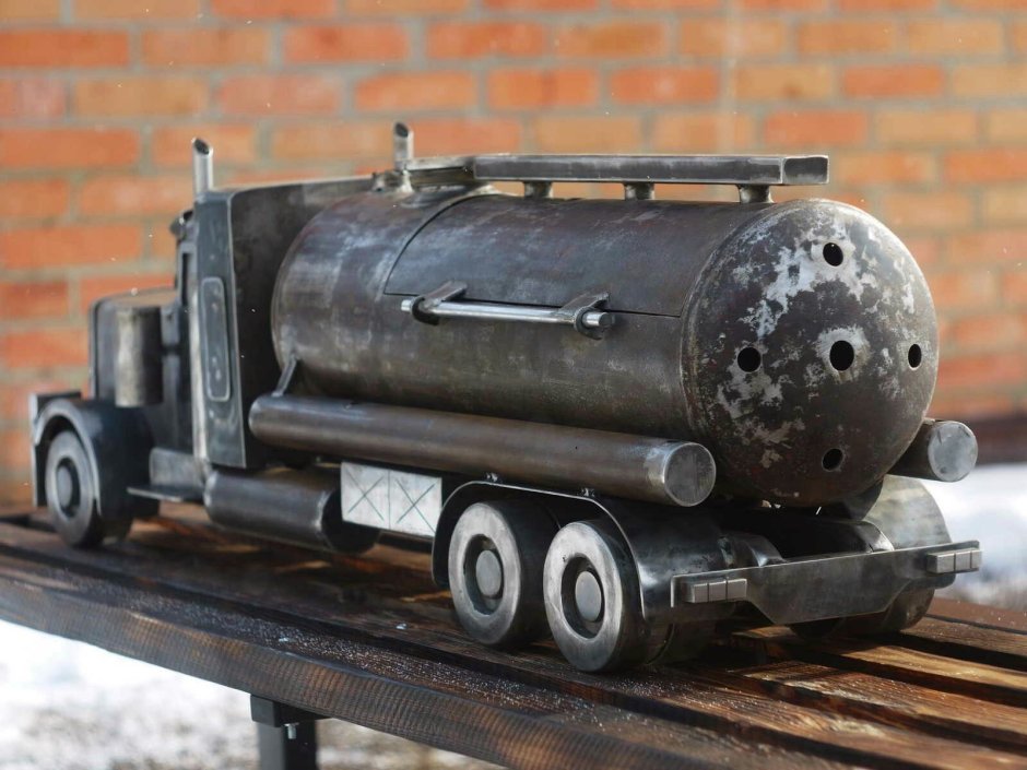 Мангал паровоз из газового баллона