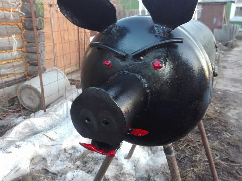 Мангал из газового баллона поросенок