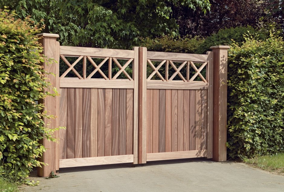 Ворота деревянные распашные