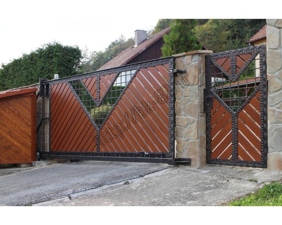 Деревянные ворота