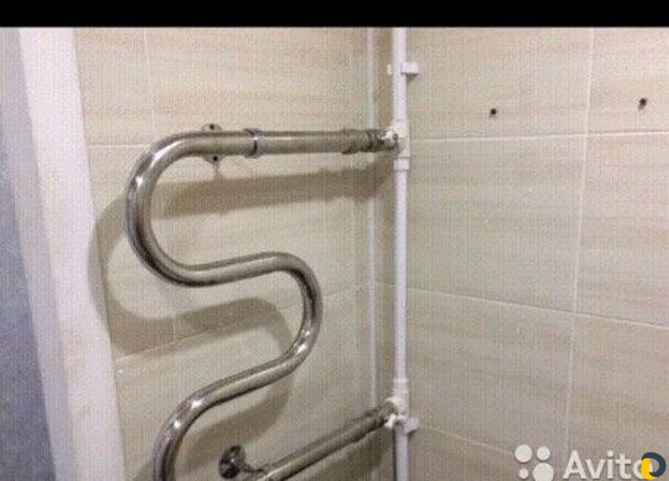 Крепление полотенцесушителя в ванной